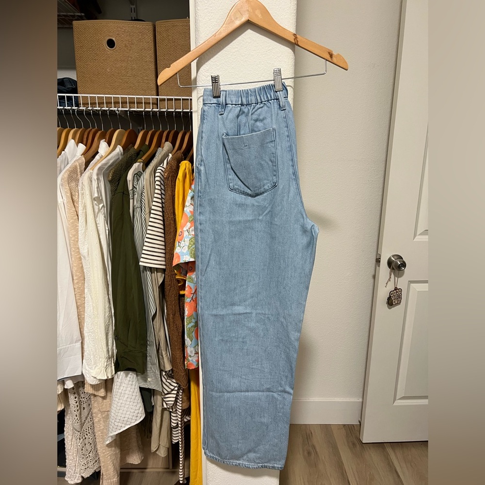 UNIQLO Wide Leg Jeans with Elastic Waistband